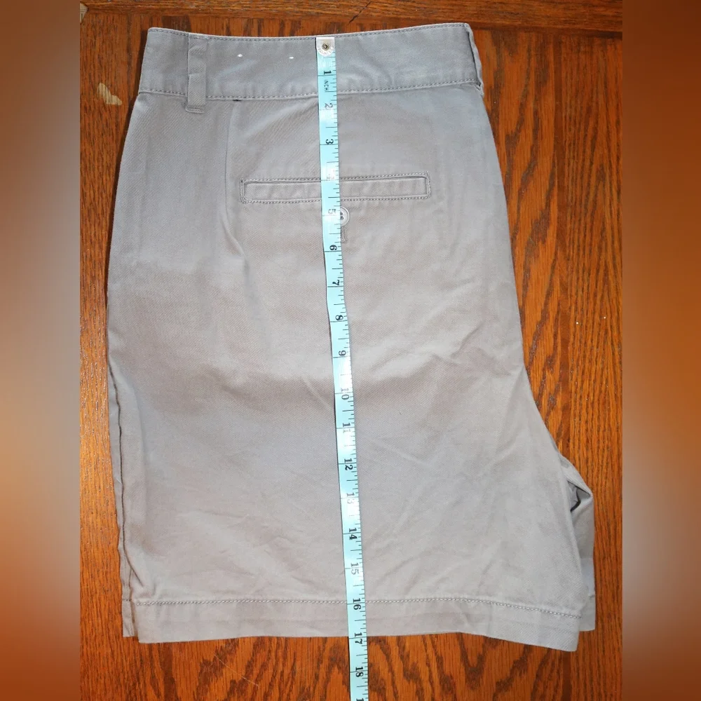 Ann Taylor Shorts - Picture 5 of 8